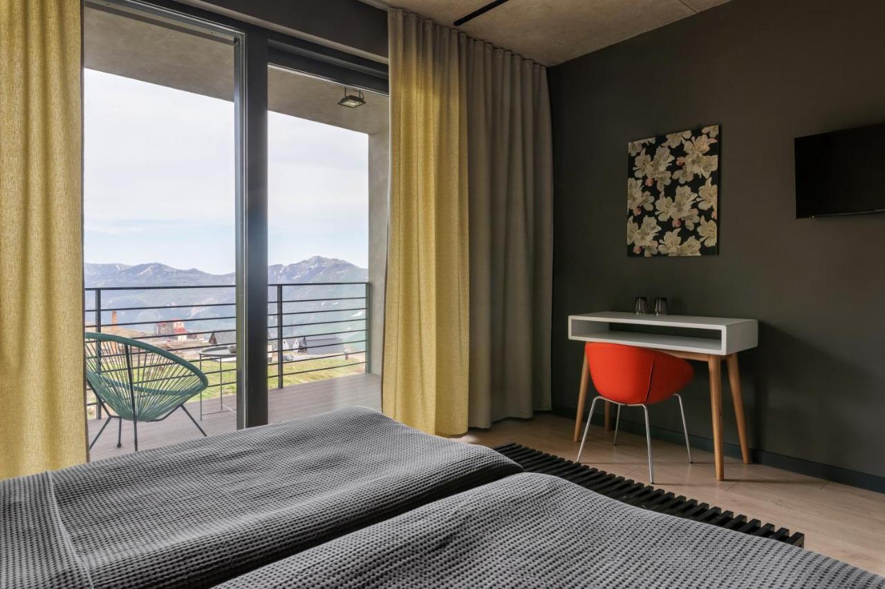 Quadrum Hotel Gudauri Eksteriør billede
