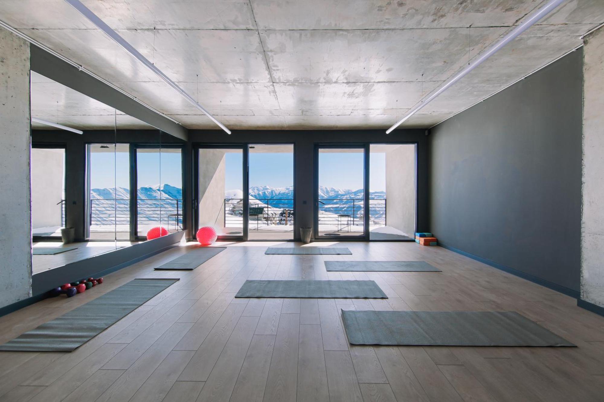Quadrum Hotel Gudauri Eksteriør billede