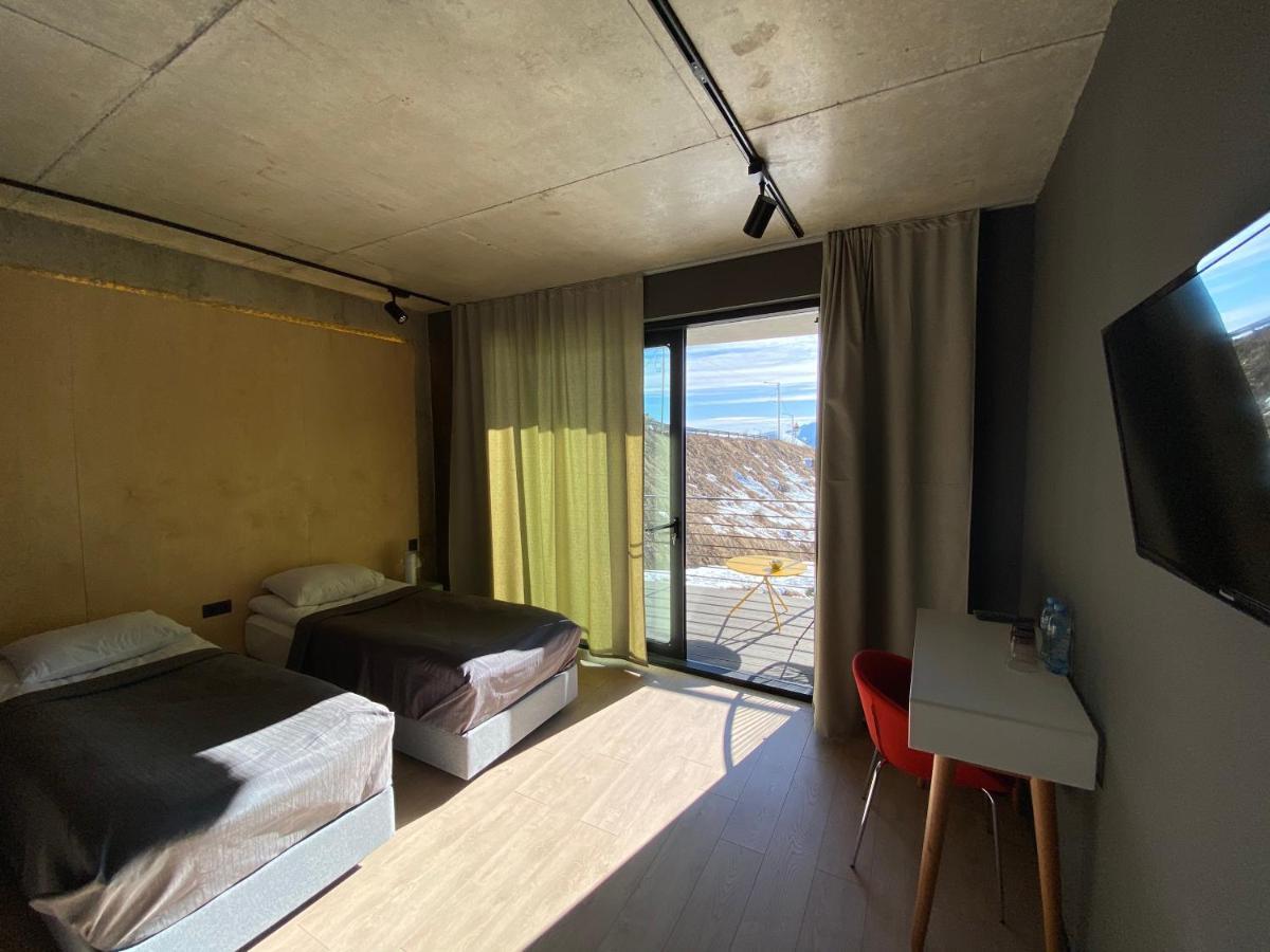 Quadrum Hotel Gudauri Eksteriør billede
